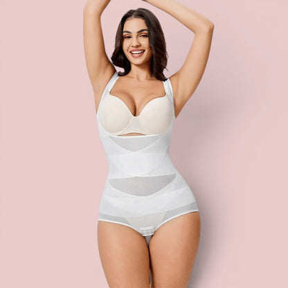 Oddychające body modelujące – kontrola brzucha i efekt push-up pośladków