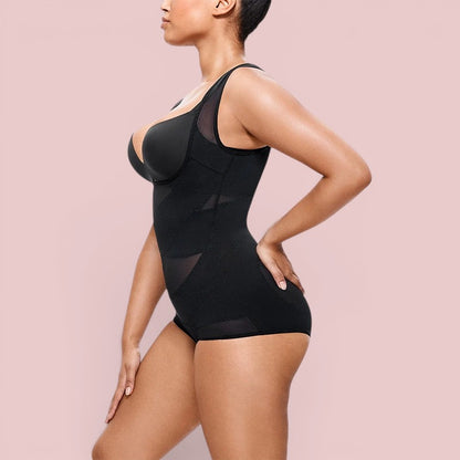 Oddychające body modelujące – kontrola brzucha i efekt push-up pośladków